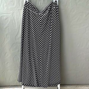Talbots Stretch Maxi Skirt Chevron Black & White L
